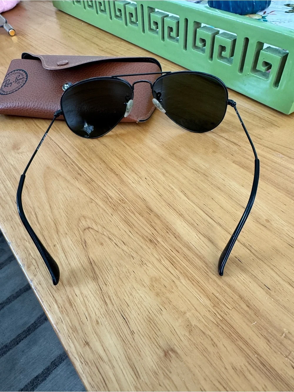 Black Rayban Aviator Classic
